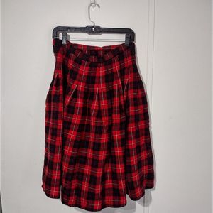 Authentic Pendleton wool skirt petite size 16 Cunningham tartan red black large